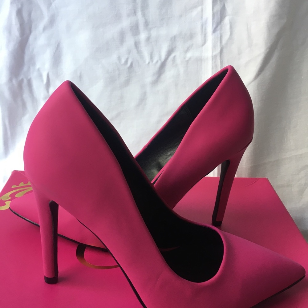 Heels - Picture 3 of 7